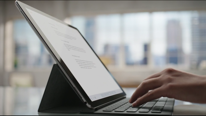 Surface Pro 4とiPad Pro、どちらを買うか検討中